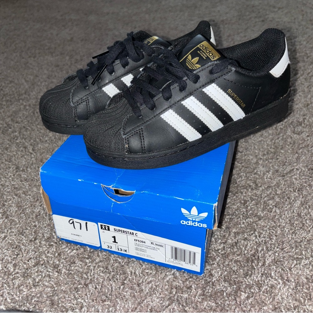 Kids adidas superstar